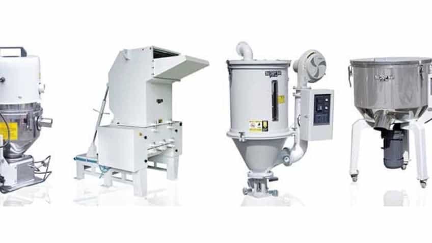 Plastic injection machine gasifier